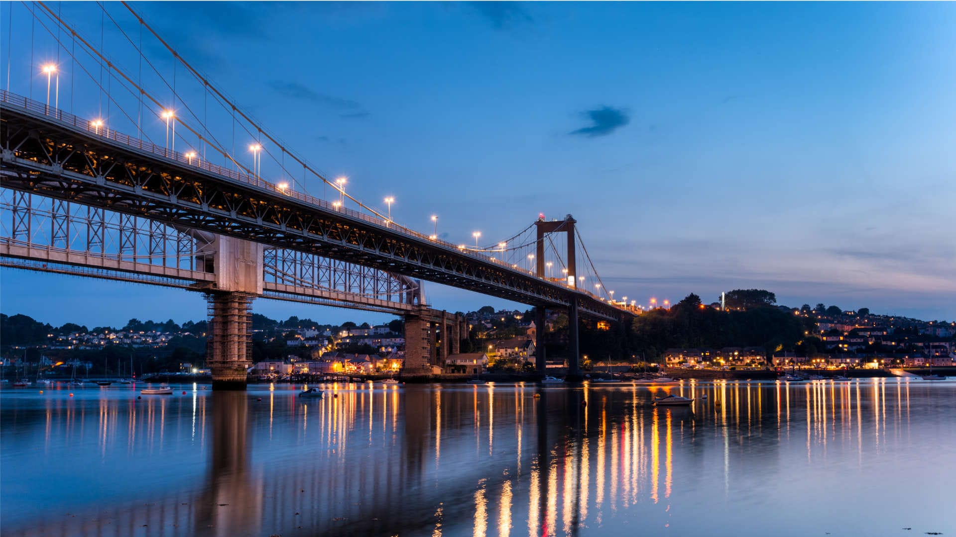 The Tamar Bridge a suspension bridge spanning the esturary of the river Tamar between Plymouth in Devon and Saltash in Cornwall, looking towards Cornwall